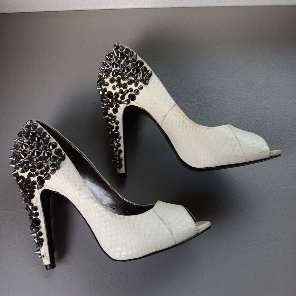 Sam Edelman Shoes Womens 8M Peep Toe Cream Leather Metal Spikes Punk Rock Biker - Picture 5 of 16